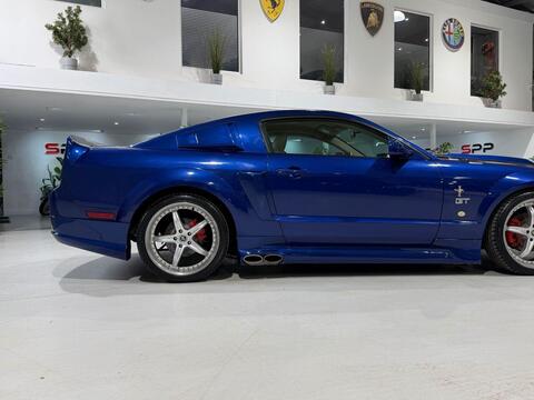 Ford Mustang GT 2004 4.6 v8 Cervini kit