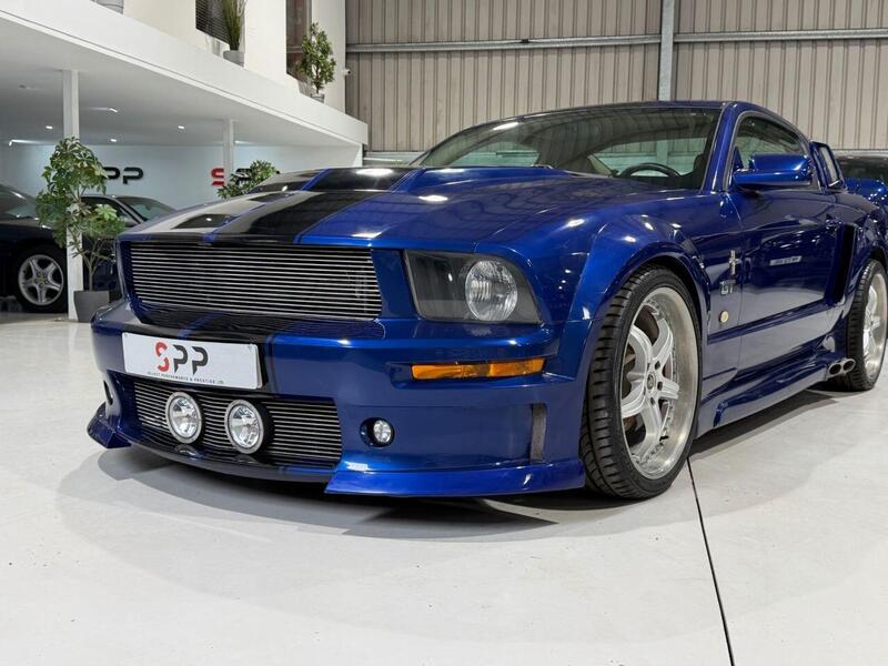 Ford Mustang GT 2004 4.6 v8 Cervini kit